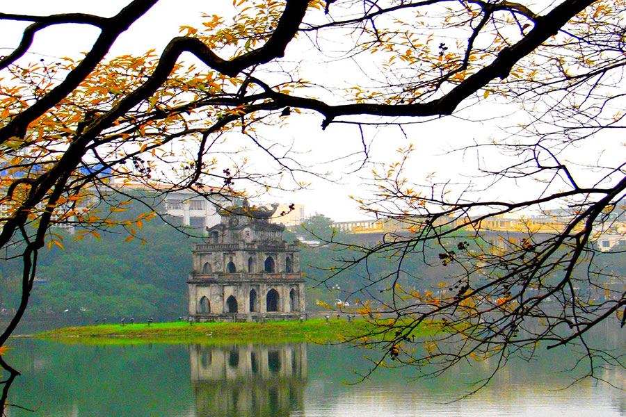 ho-guom-mot-trong-dia-diem-du-lich-dang-nho-ha-noi